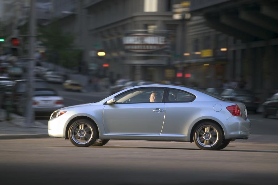  Scion tC 2005 года  (фото 25 из 130)